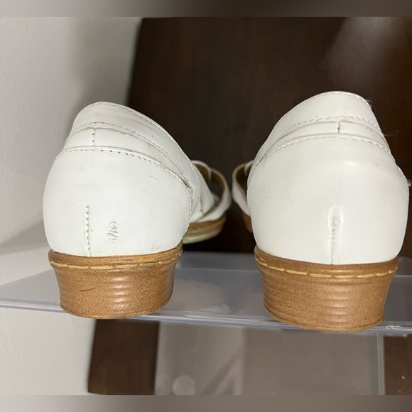 Softspots Women's Cream Woven Flats - Picture 4 of 11